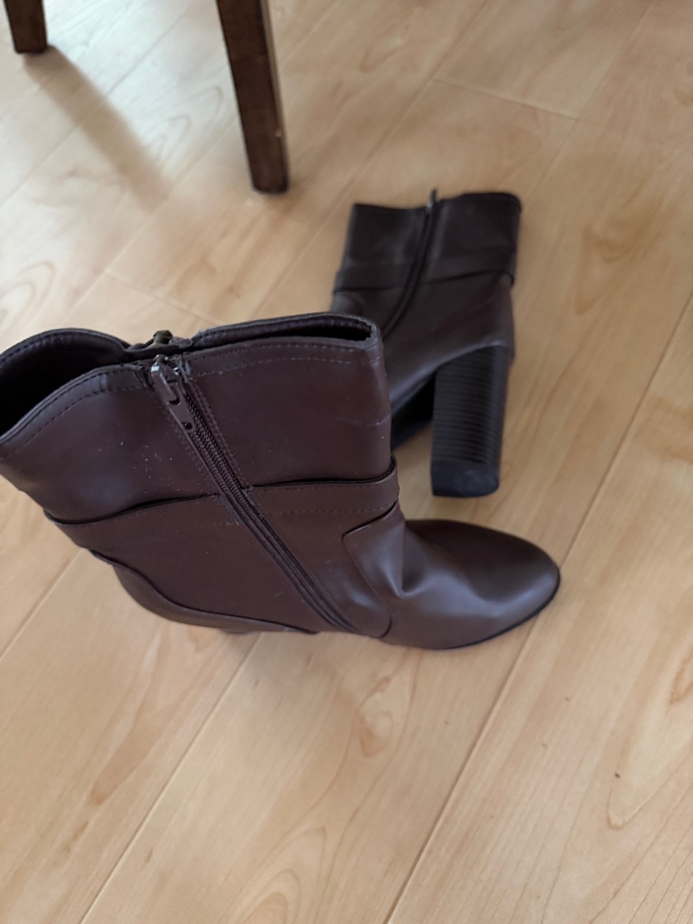 Women's Brown Zip-Back Mid-Calf Heeled Boots